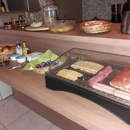 Bed and Breakfast De Aventurijn Римст Экстерьер фото